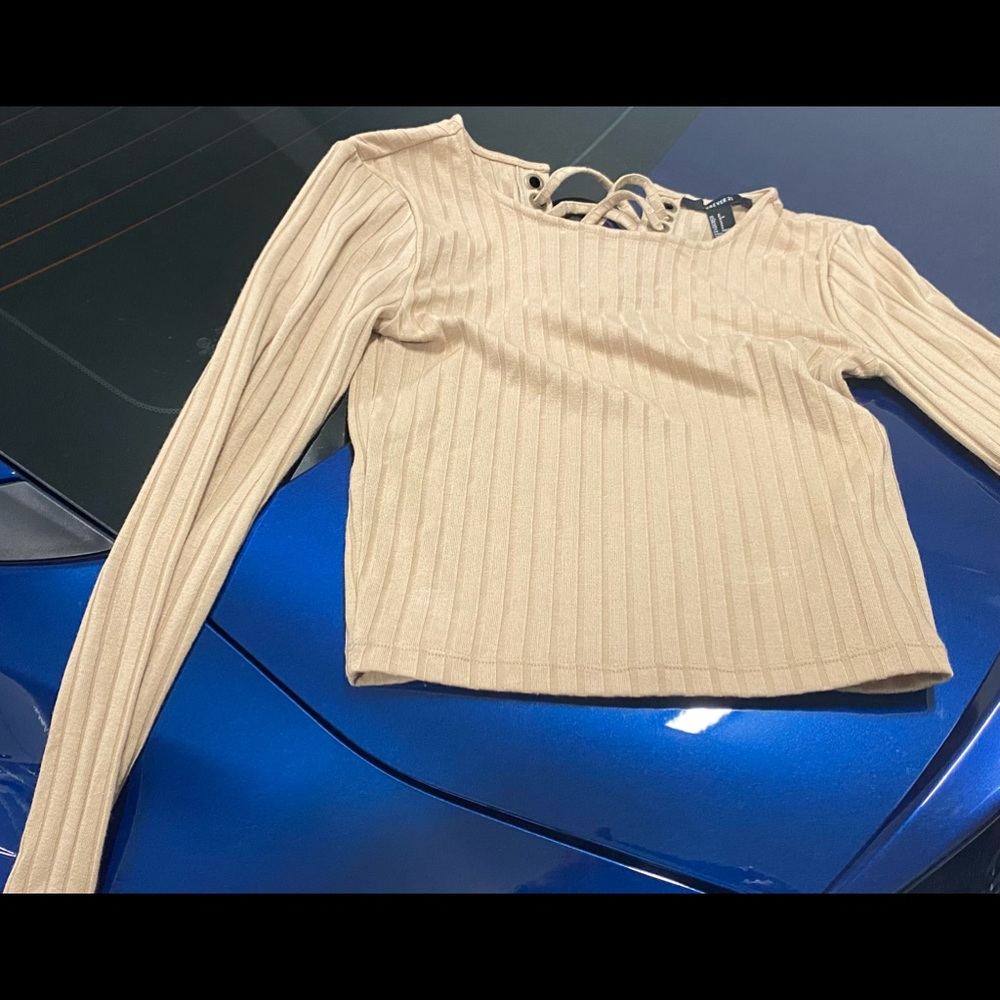 Forever 21 crop long sleeve shirt